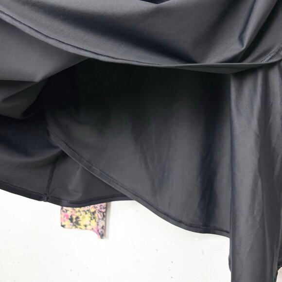 Lululemon Womens Waterside Relaxed UV Protection Long Sleeve Rash Guard Black XL - Picture 11 of 11